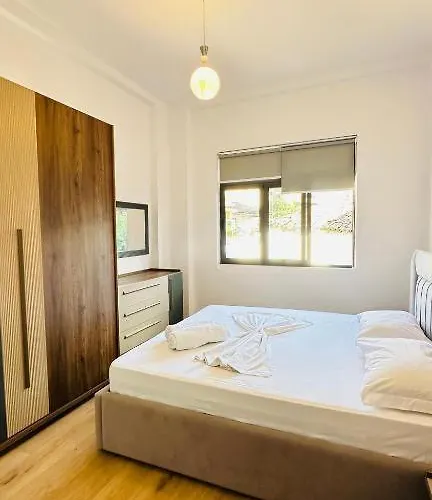 Prime Location Cozy Near Pazari I Ri * טיראנה