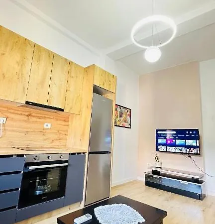 Prime Location Cozy Apartment City Centre טיראנה