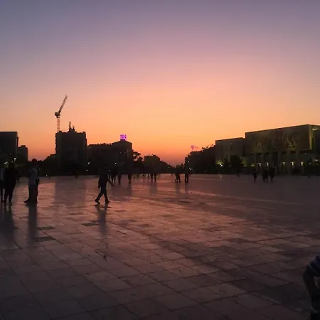 Prime Location Cozy Near Pazari I Ri شقة