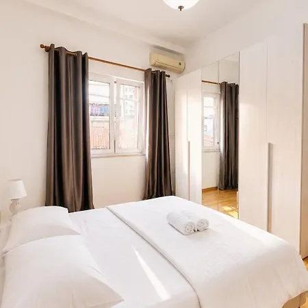 Center 4 Min To Skanderbeg Square