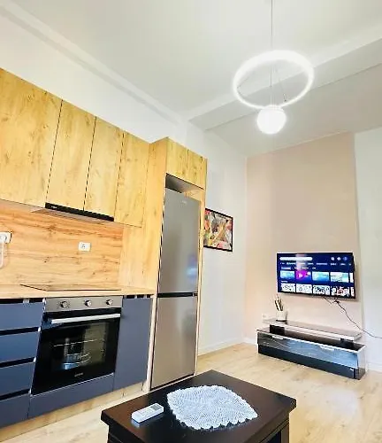 Prime Location Cozy Near Pazari I Ri Tirana