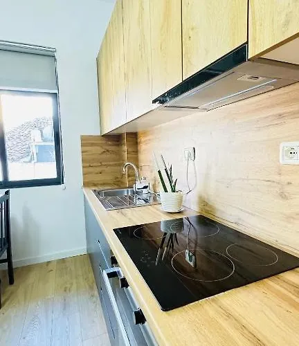 Prime Location Cozy Near Pazari I Ri *