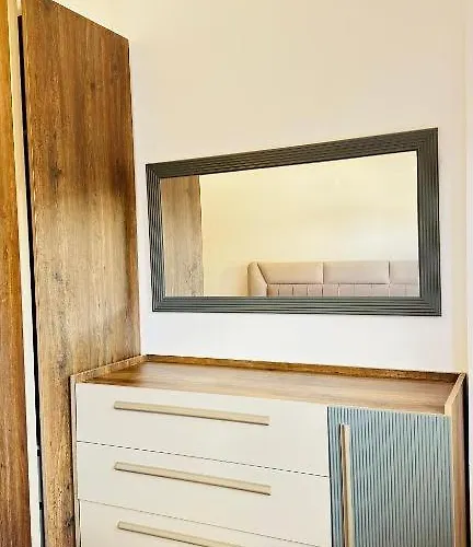 Prime Location Cozy Near Pazari I Ri شقة